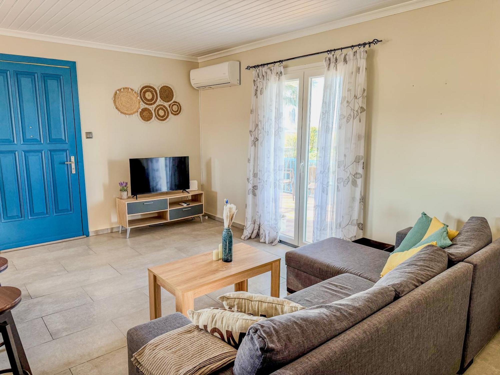 Beachlife: The Bungalow Marmari  Luaran gambar
