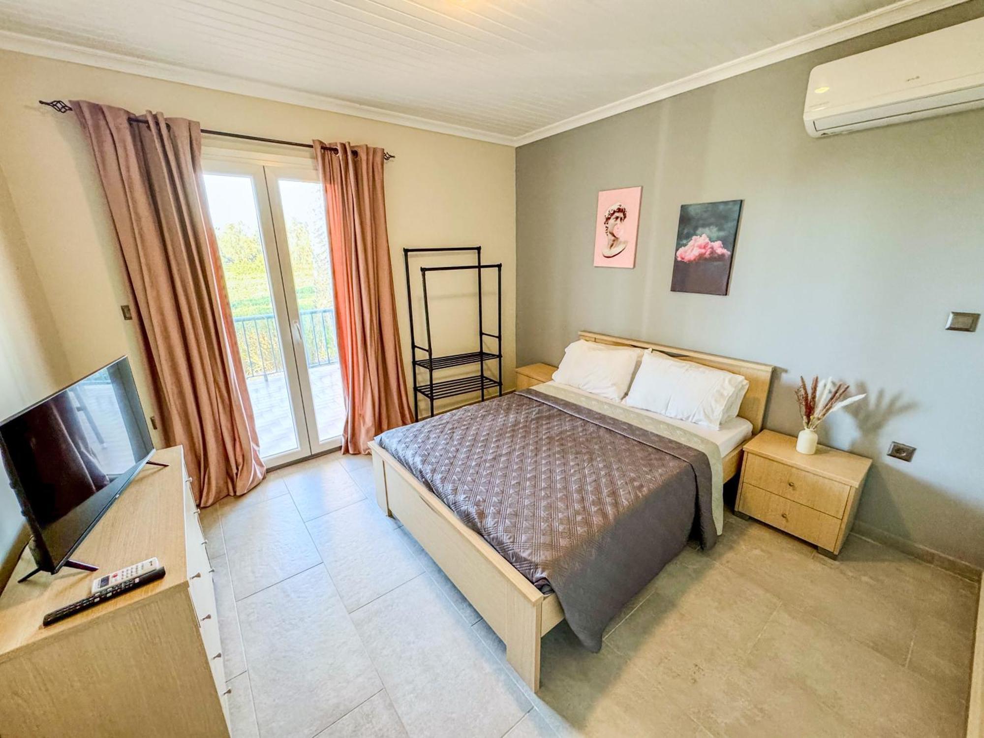 Beachlife: The Bungalow Marmari  Luaran gambar